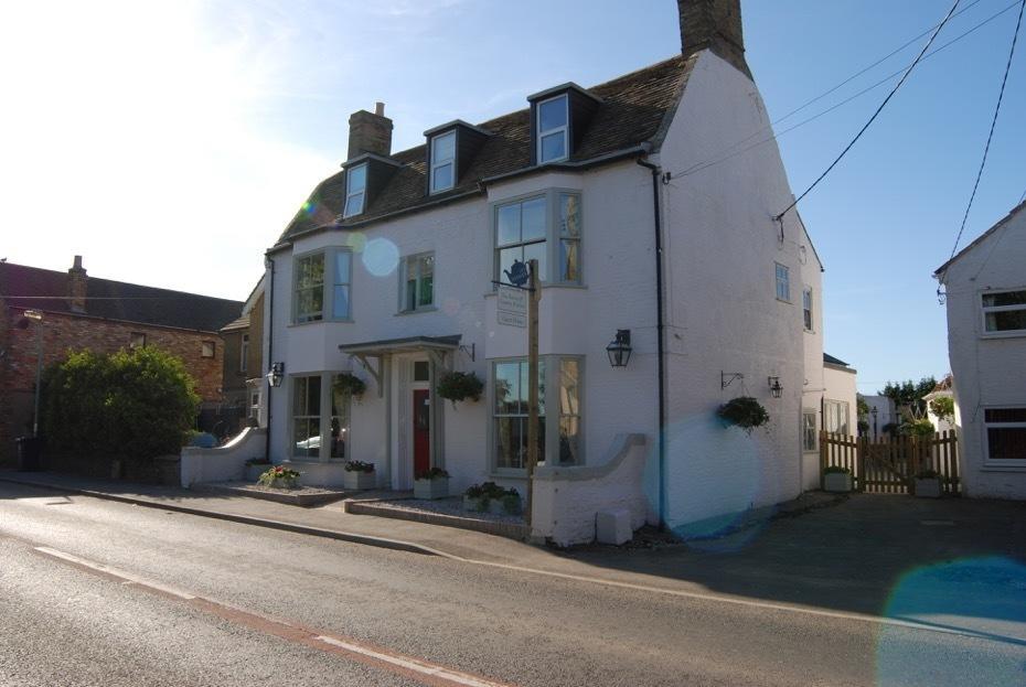 Old Riverview Guest House Earith Dış mekan fotoğraf